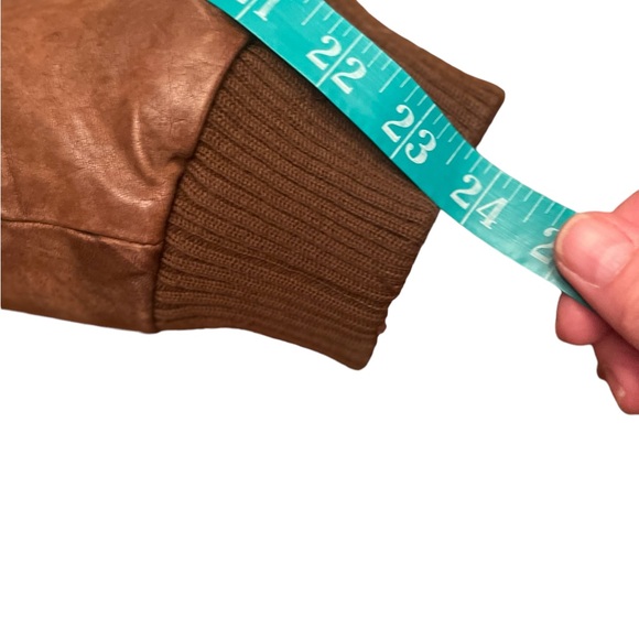 Vintage Brown Leather Bomber Jacket - Picture 9 of 12